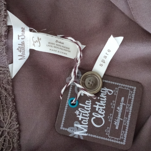 🆕 🍁Matilda Jane🍁 - Brown "Ambitious You" Vest w/Crochet Lace Collar - Picture 3 of 16